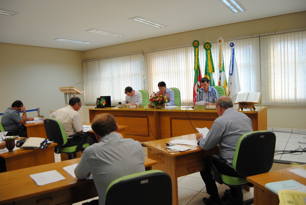 Sessão De Homenagem às Mulheres lotou o Plenário do Legislativo