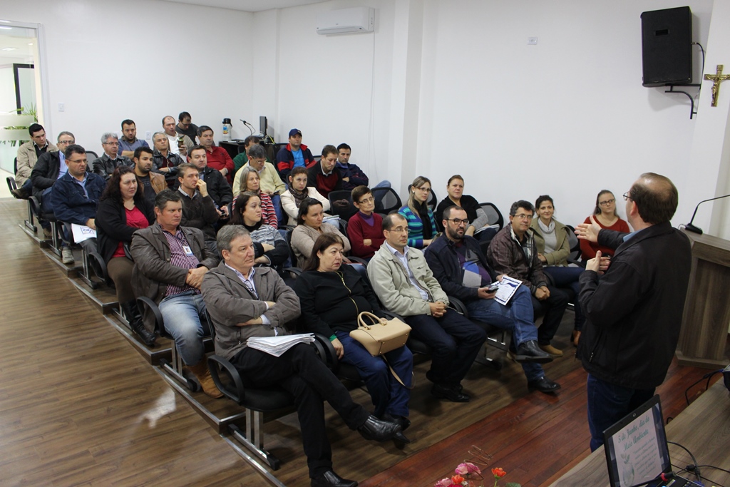 Vereadores participam do lançamento do Programa Municipal de Gestão Ambiental