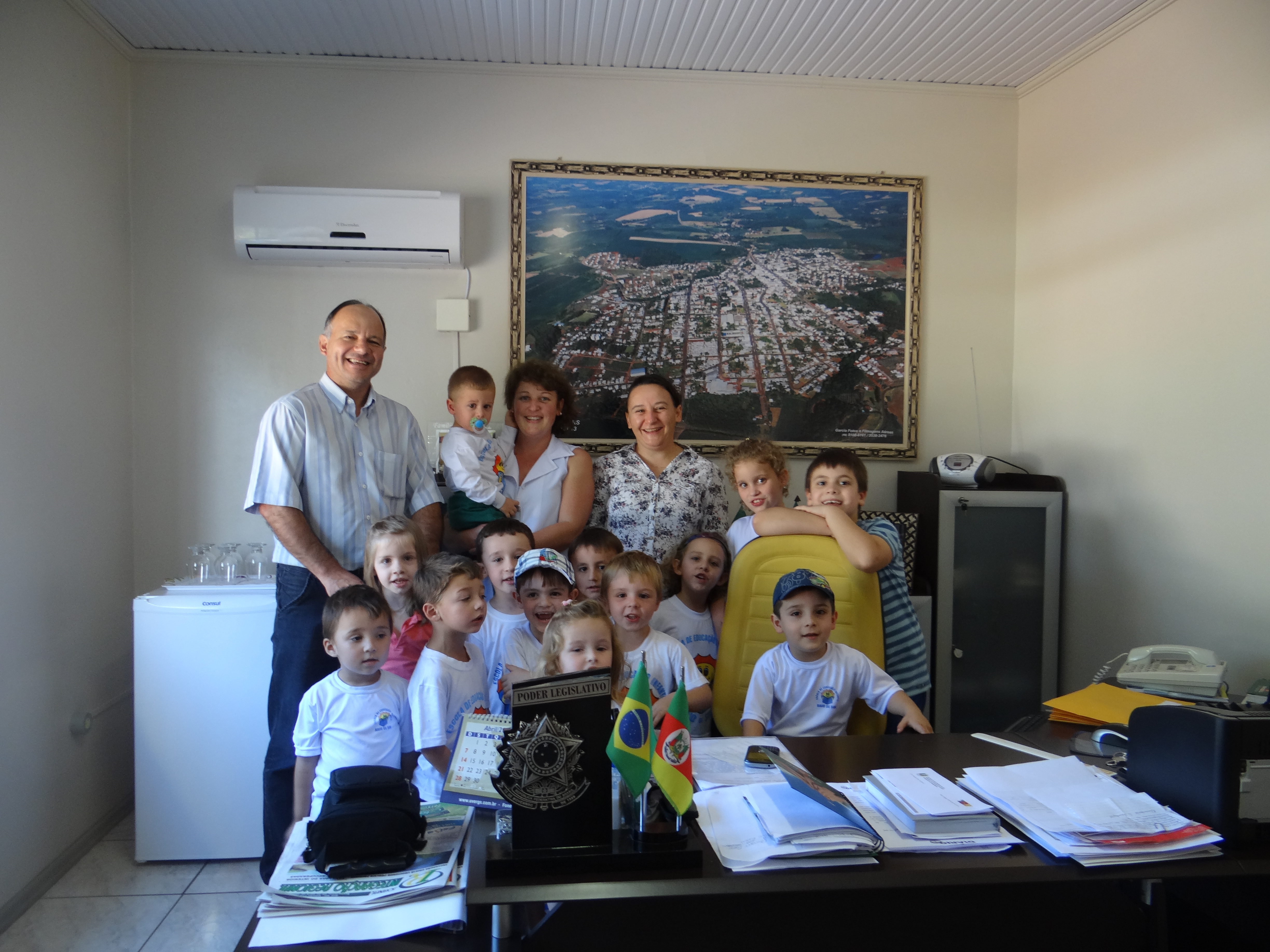 Câmara recebe visita de escolas na Semana do Município - Raio de Sol