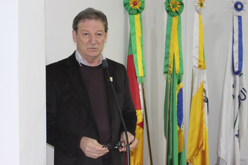 VEREADOR VILSON APRESENTA PEDIDO DE INFORMAÇÃO