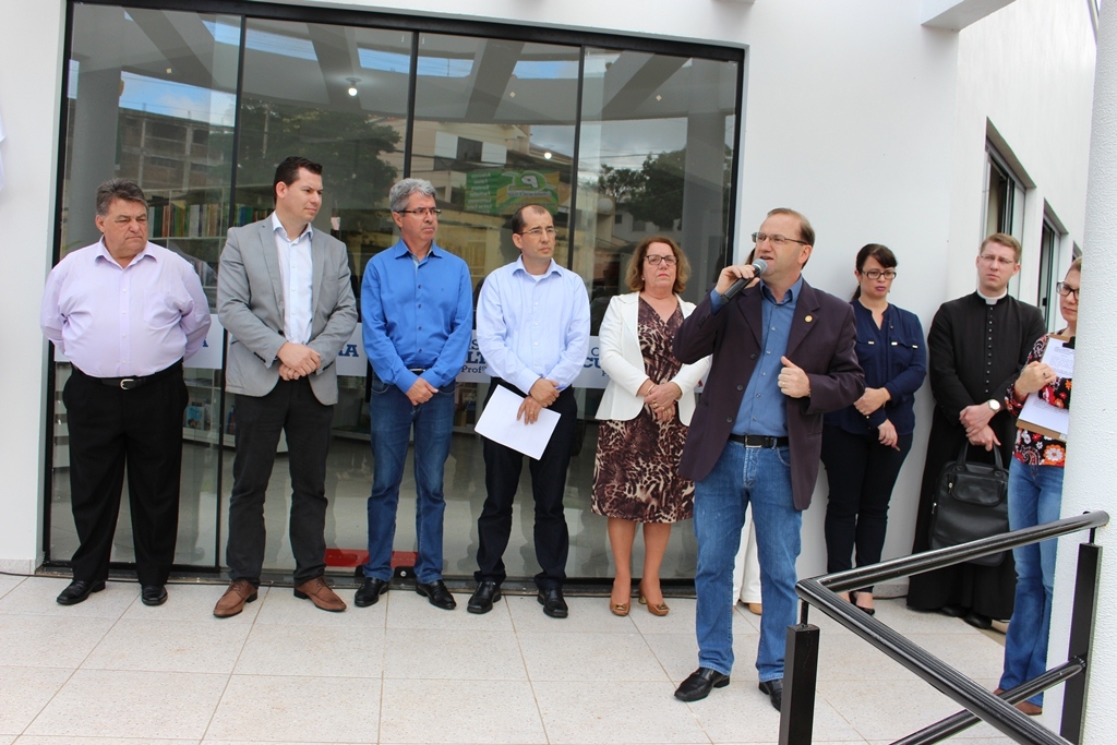 Vereadores participam da inauguração da Casa da Cultura Professor Bia